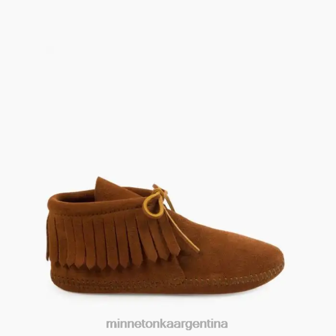 calzado marrón mujer bota clásica con suela blanda y flecos Minnetonka R6DN19