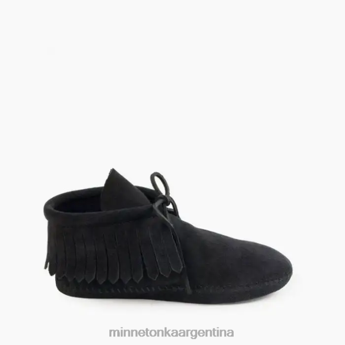 calzado negro mujer bota clásica con suela blanda y flecos Minnetonka R6DN18