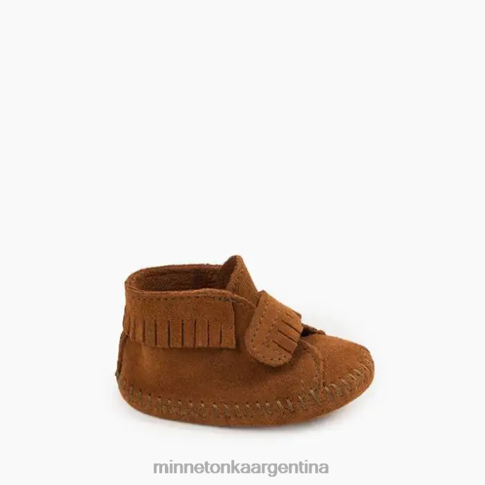 calzado marrón niños botín con correa delantera Minnetonka R6DN486